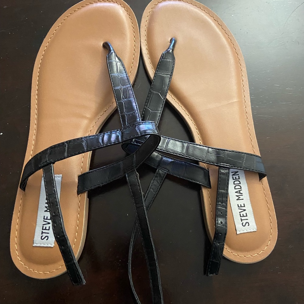 Steve Madden thong sandals 9 women